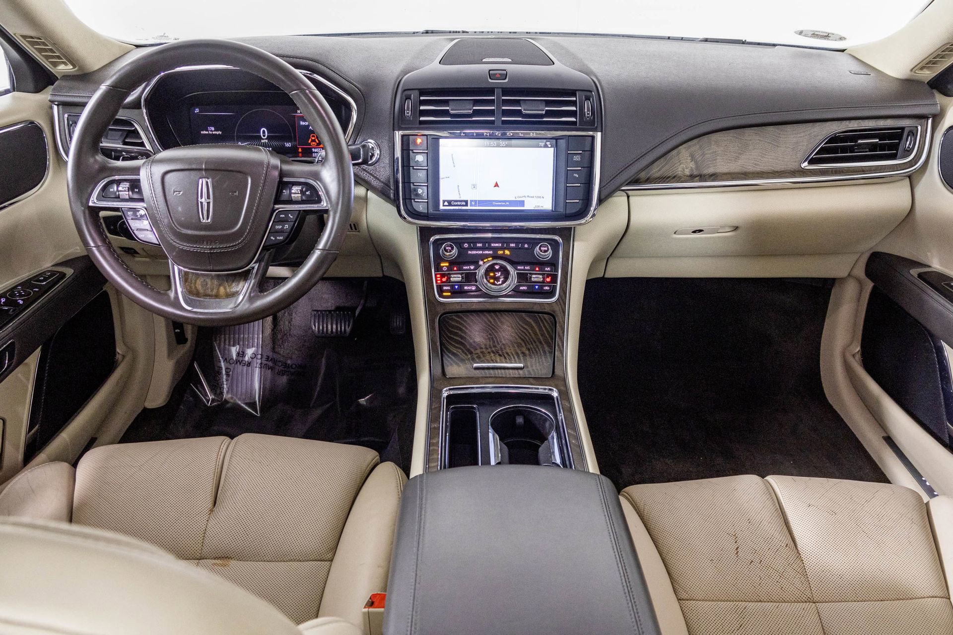 Used 2018 Lincoln Continental Select image 27