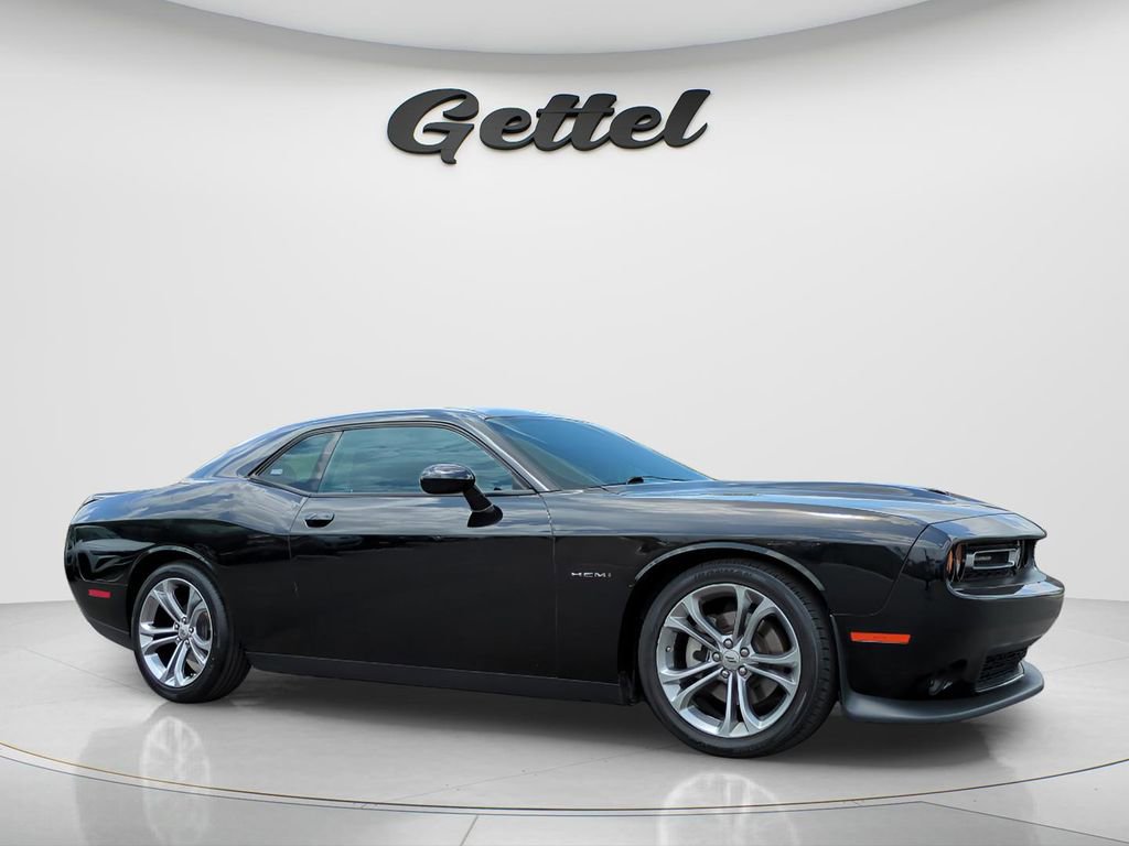 Used 2022 Dodge Challenger R/T RWD image 3