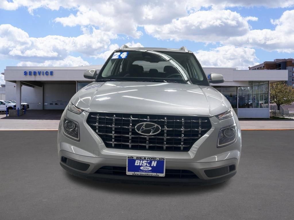 Used 2025 Hyundai Venue SEL image 8