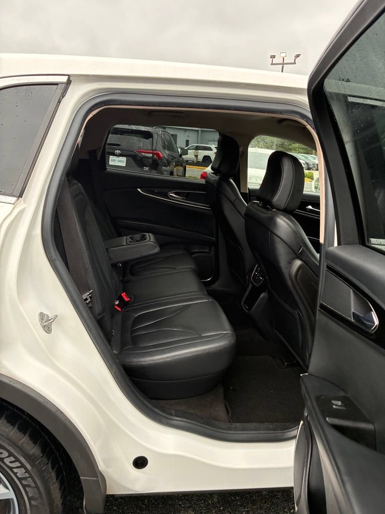 Used 2021 Lincoln Nautilus FWD image 24