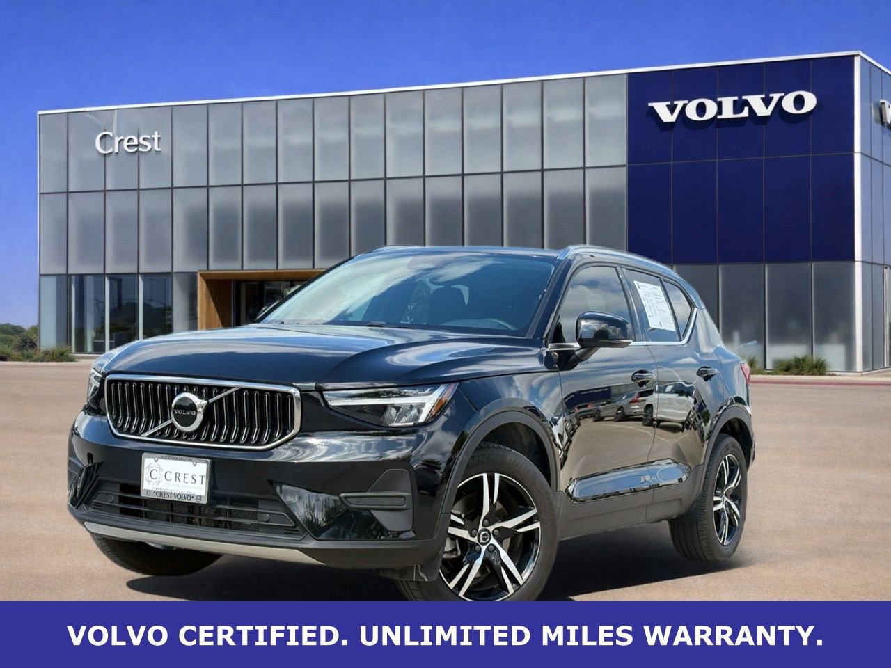 Certified 2025 Volvo XC40 B5 Core image 1