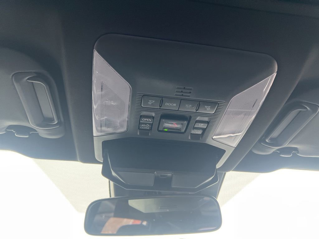 Used 2023 Toyota RAV4 SE image 20