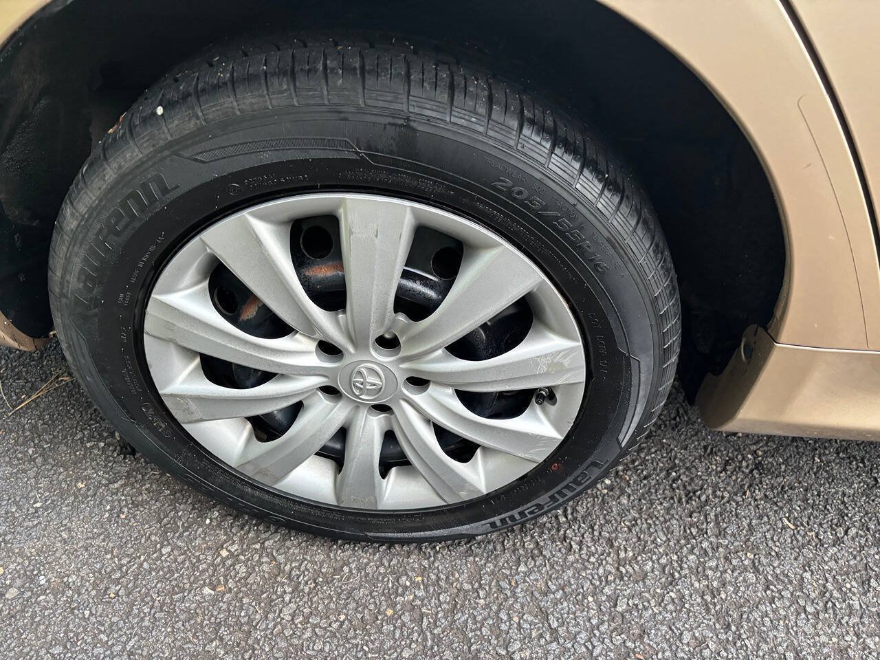 Used 2012 Toyota Corolla LE FWD image 23