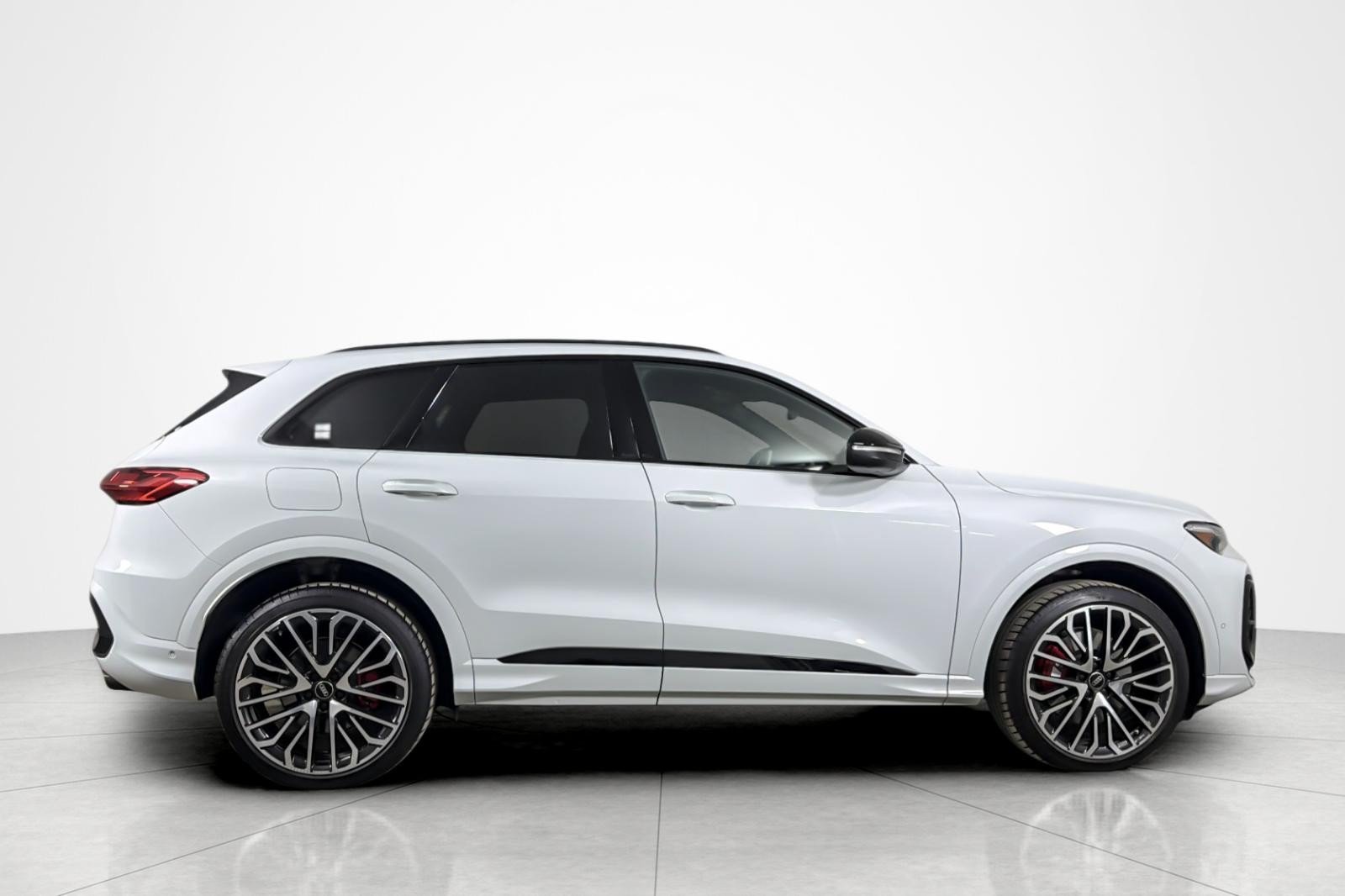 Used 2025 Audi SQ5 Prestige w/ Prestige Package AWD/4WD image 6