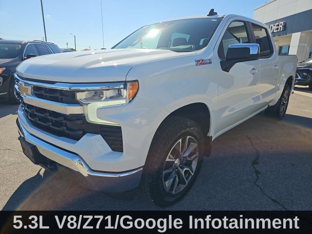 Used 2022 Chevrolet Silverado 1500 LT AWD/4WD image 3