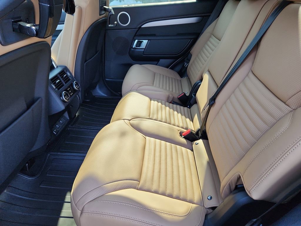 New 2026 Land Rover Discovery Limited Edition AWD/4WD image 5