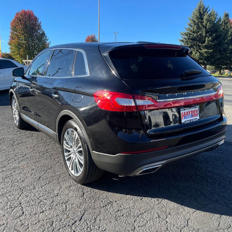 Used 2017 Lincoln MKX Reserve image 3