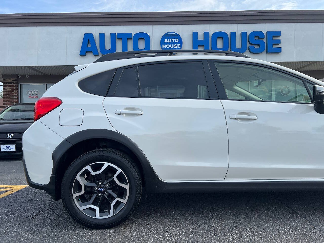 Used 2017 Subaru Crosstrek 2.0i Limited w/ Popular Package #2 AWD/4WD image 39