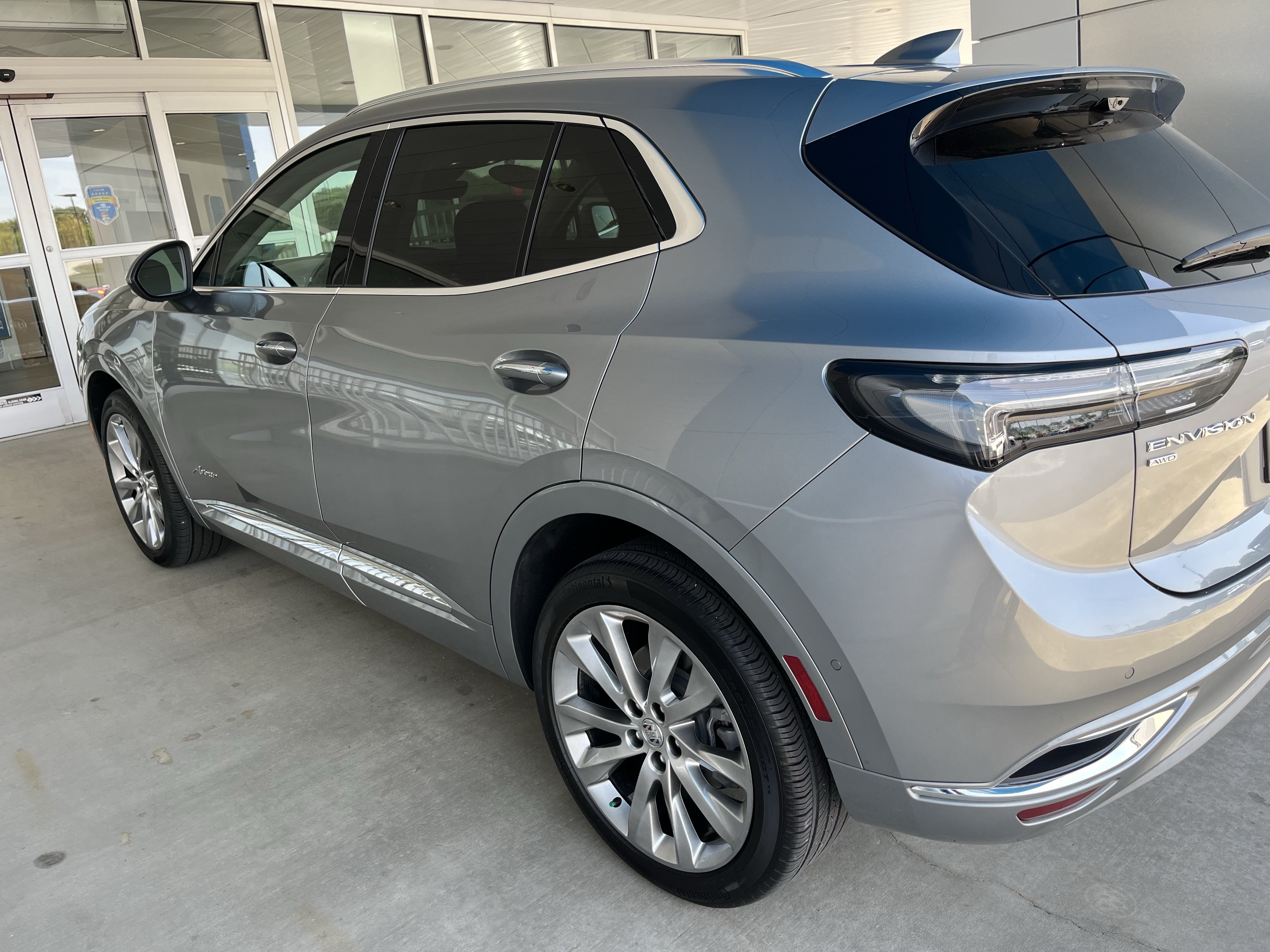 Used 2023 Buick Envision Avenir AWD/4WD image 4
