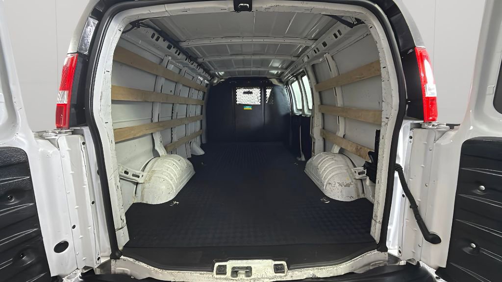 Used 2024 Chevrolet Express 2500 w/ Driver Convenience Package image 25