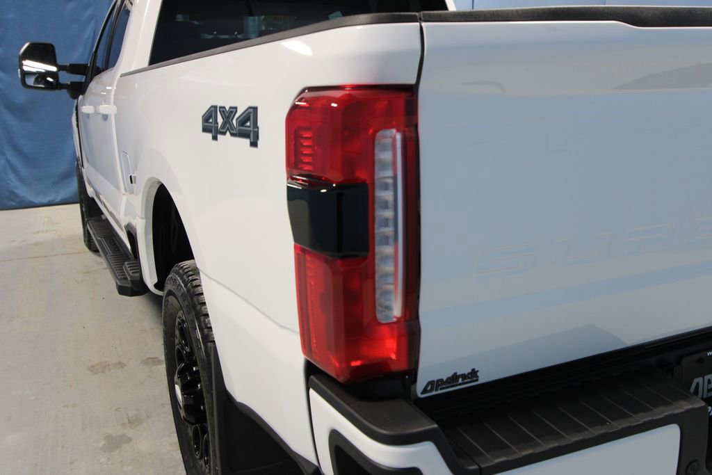 Used 2025 Ford F350 Lariat w/ Black Appearance Package image 42