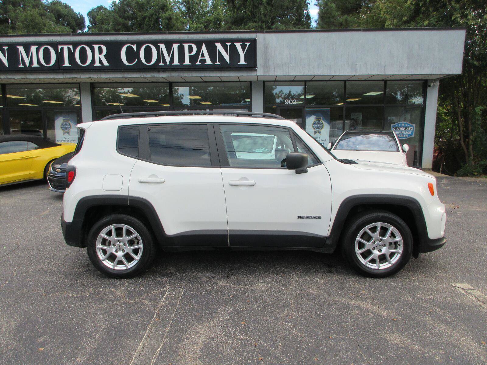 Used 2022 Jeep Renegade Sport w/ Sport Appearance Group FWD image 4