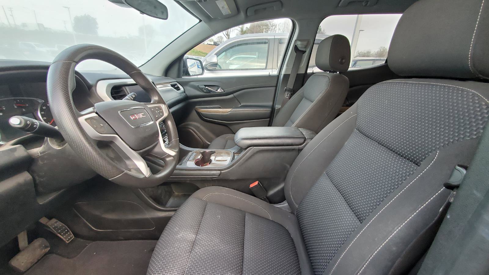 Used 2021 GMC Acadia SLE w/ Elevation Edition image 3