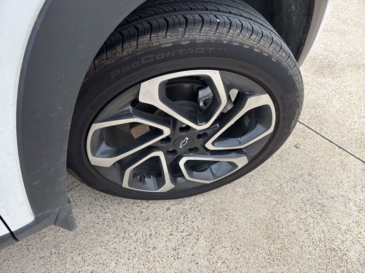 Used 2025 Chevrolet Trax RS image 16