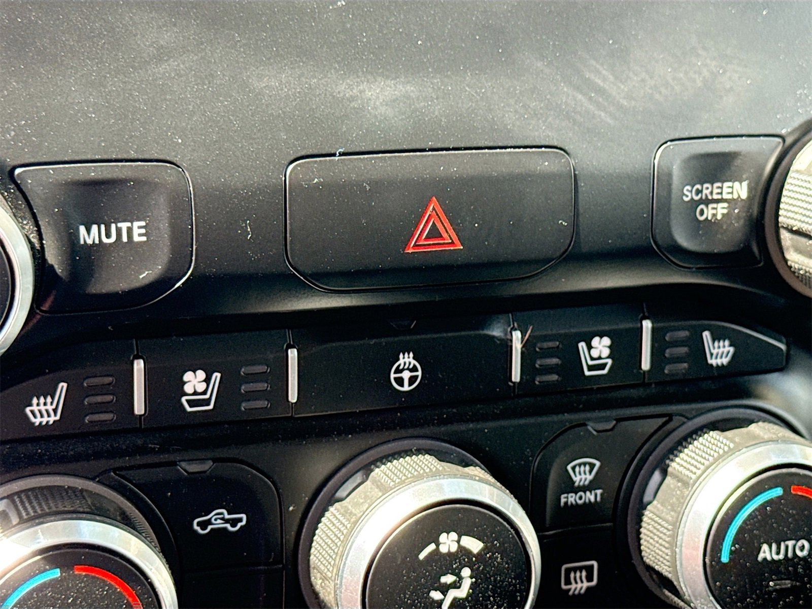 Used 2022 RAM 1500 Laramie image 19