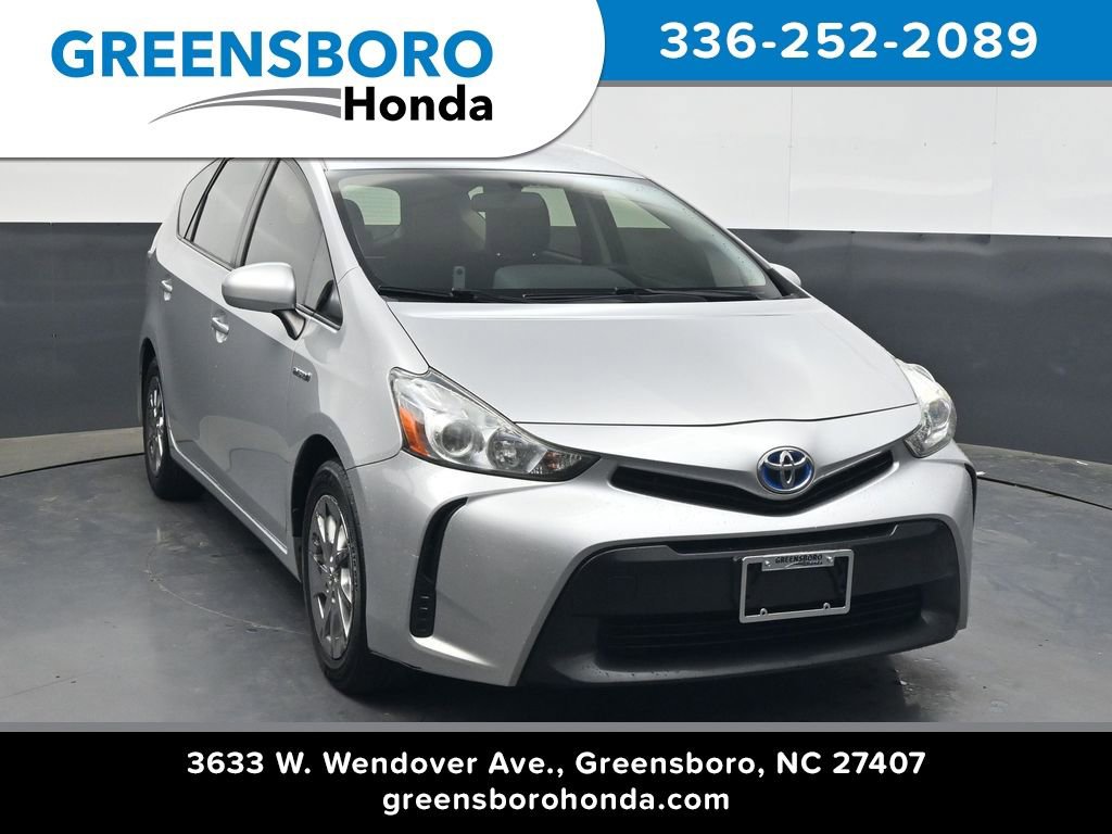 Used 2017 Toyota Prius V Two image 1