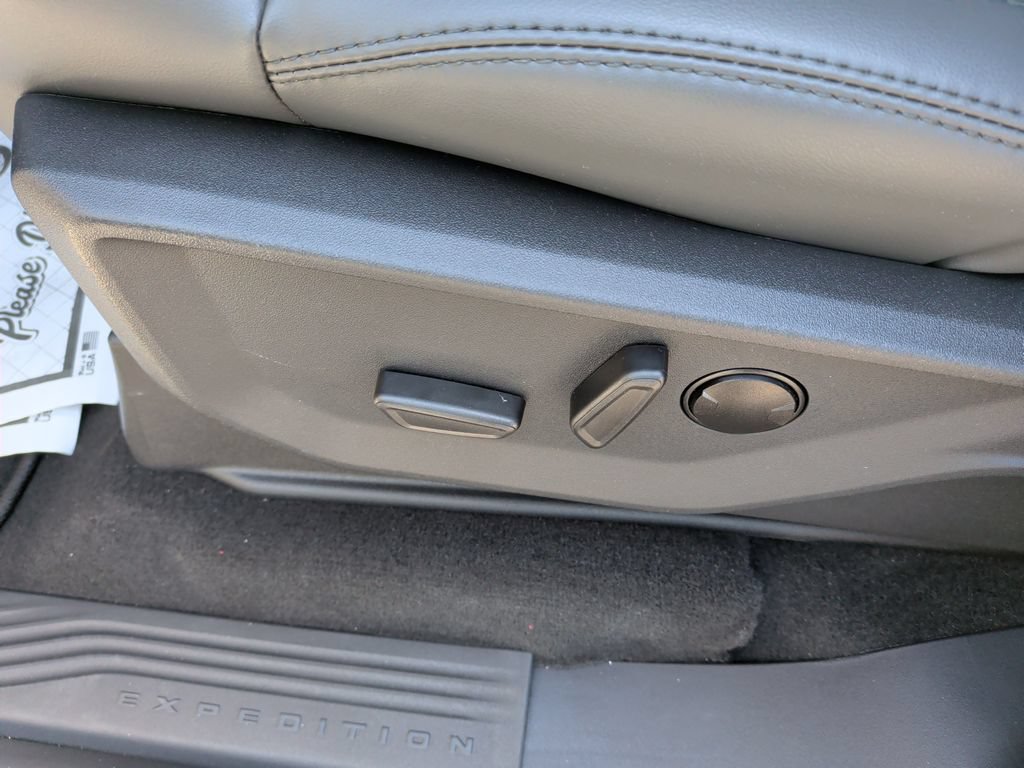 New 2026 Ford Expedition Max Active AWD/4WD image 19