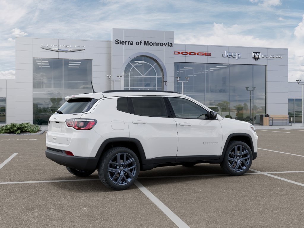 New 2026 Jeep Compass Latitude AWD/4WD image 4