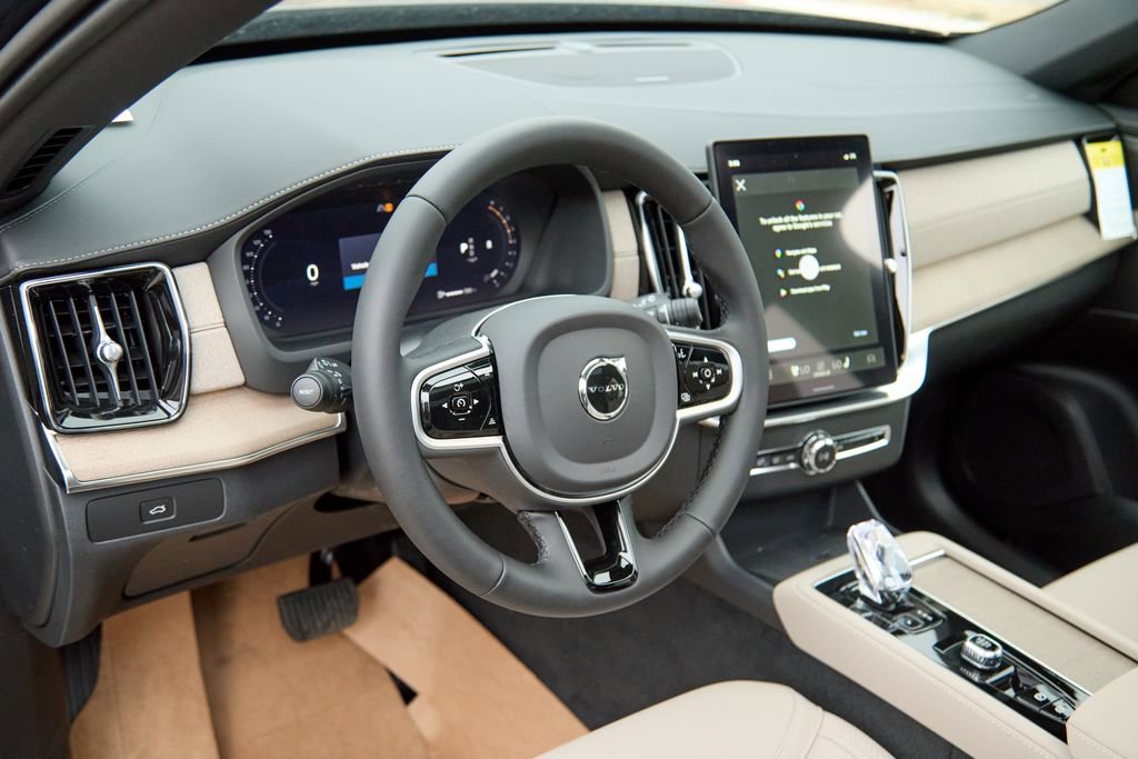 New 2026 Volvo XC90 B5 Plus w/ Protection Package image 12