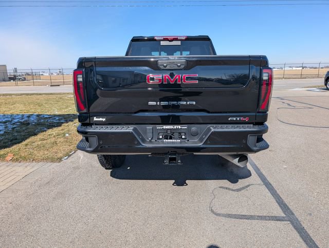 Used 2024 GMC Sierra 2500 AT4 w/ AT4 Premium Plus Package AWD/4WD image 9