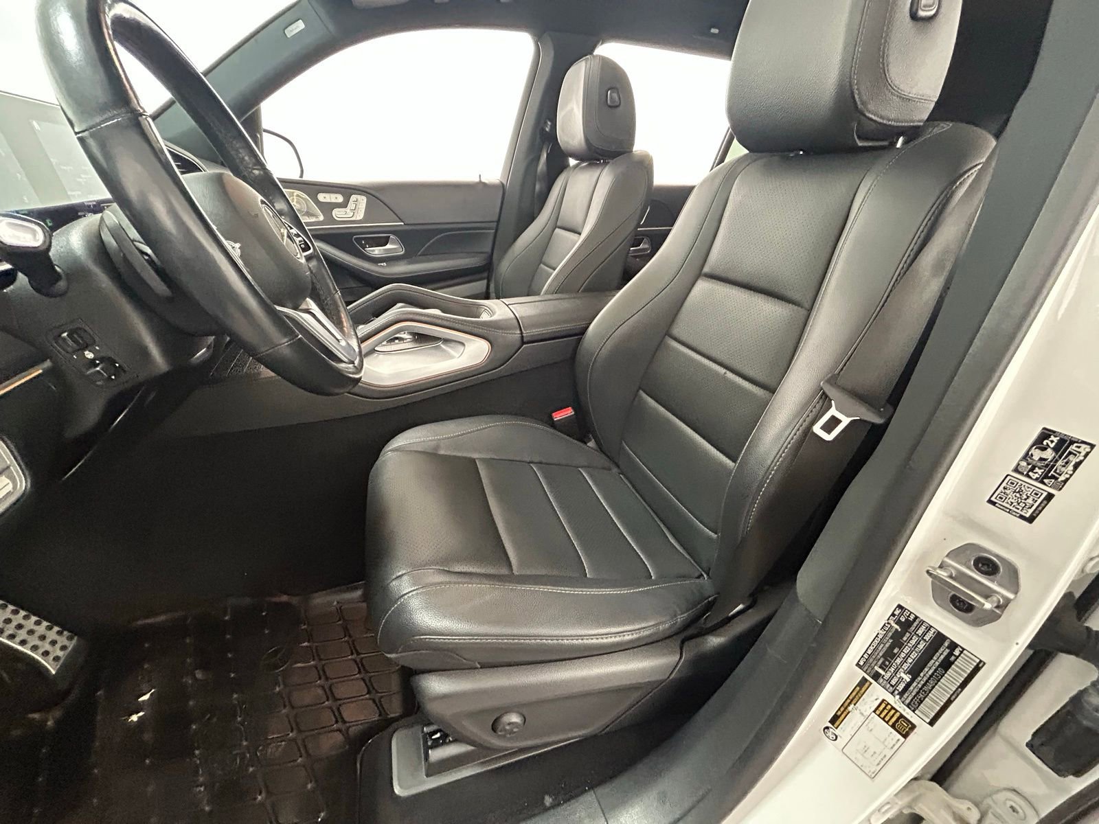 Used 2022 Mercedes-Benz GLS 450 4MATIC w/ AMG Line Exterior image 32