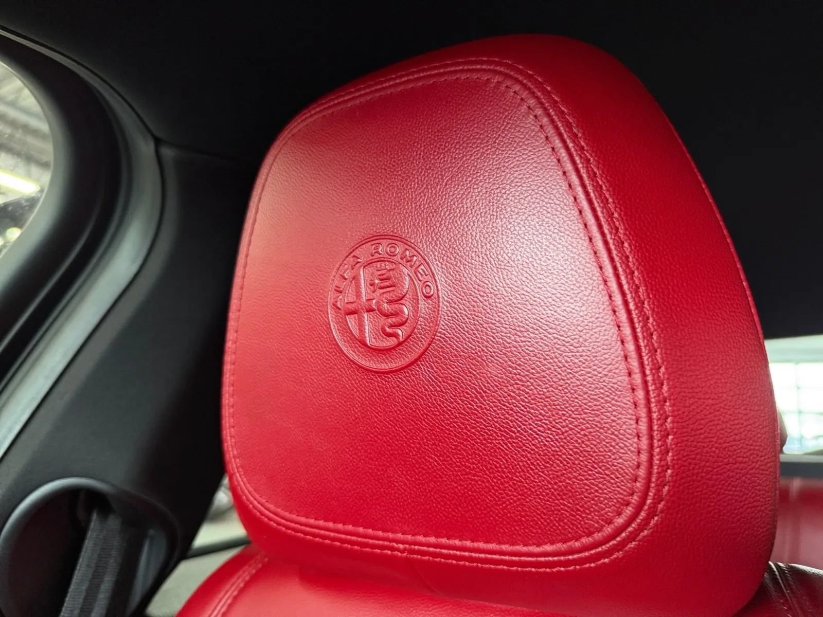 Used 2022 Alfa Romeo Giulia Sprint AWD/4WD image 22