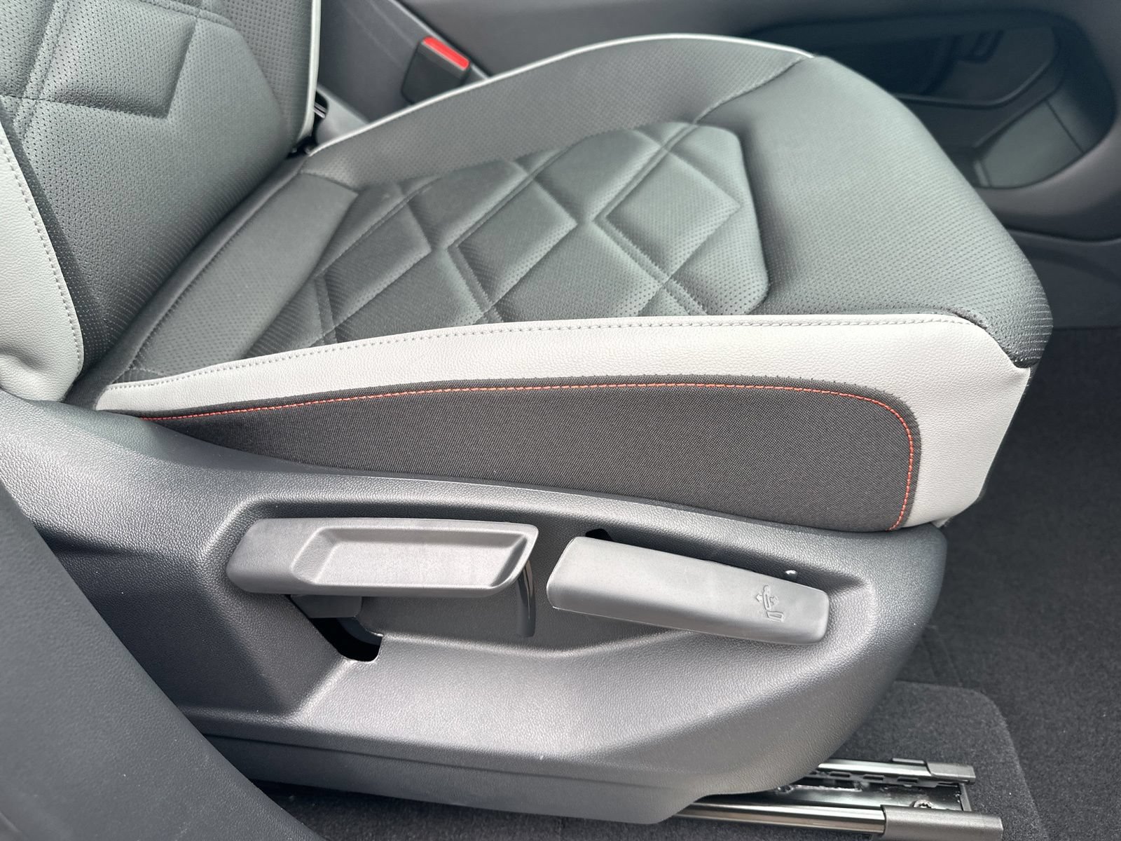 New 2026 Volkswagen Atlas Peak Edition AWD/4WD image 44