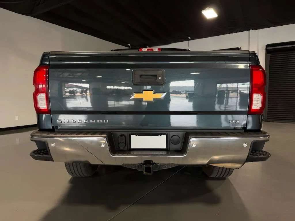 Used 2018 Chevrolet Silverado 1500 LTZ w/ LTZ Plus Package AWD/4WD image 4