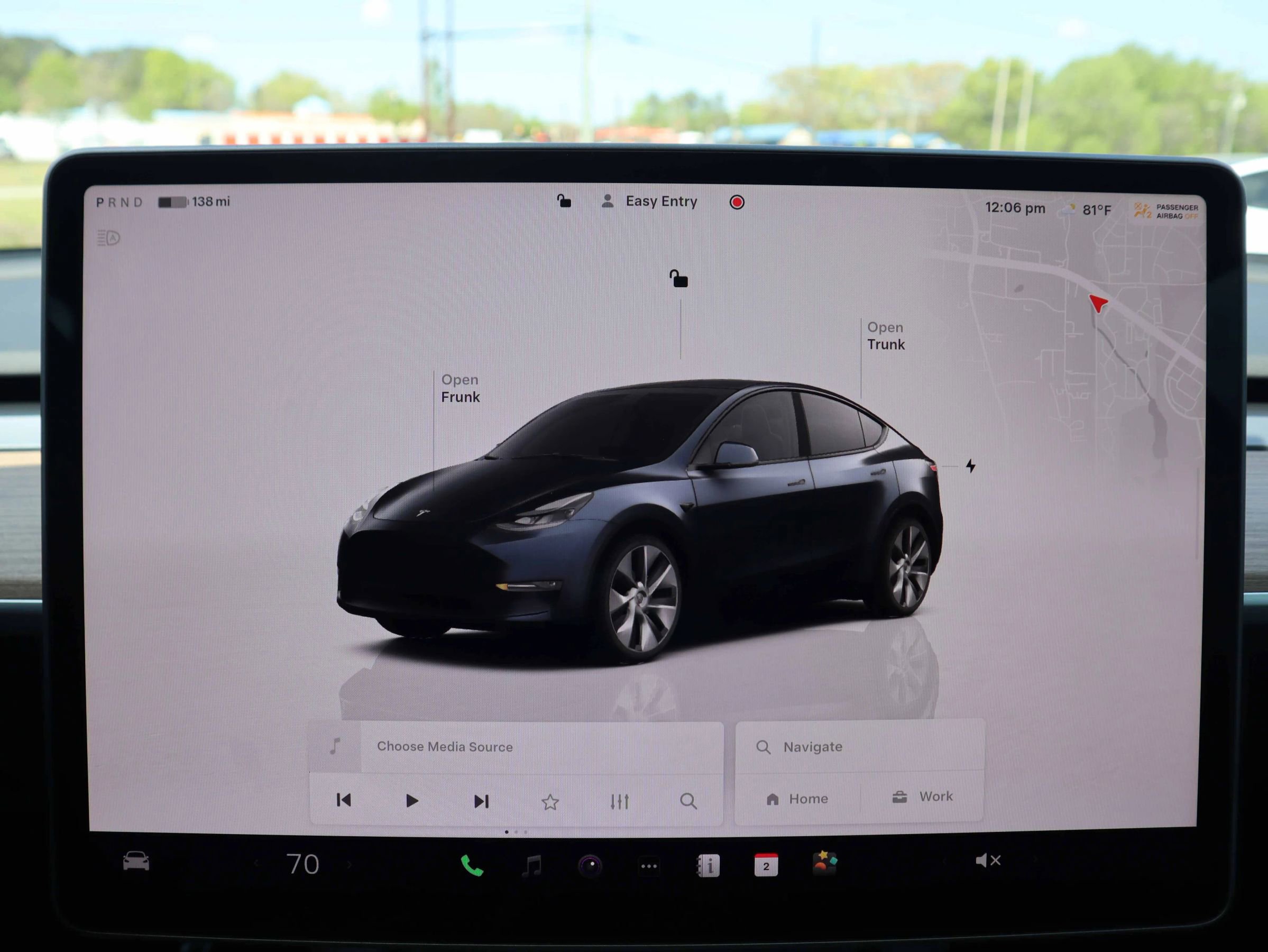 Used 2024 Tesla Model Y Long Range image 18