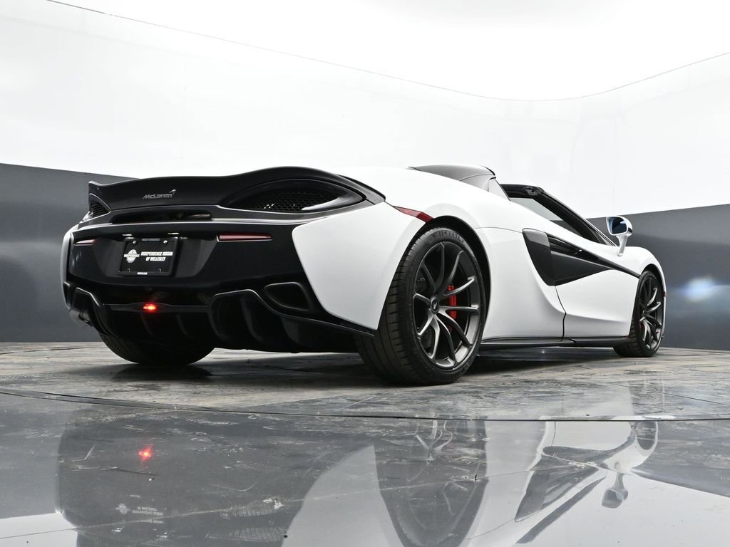 Used 2019 McLaren 570S Spider image 49
