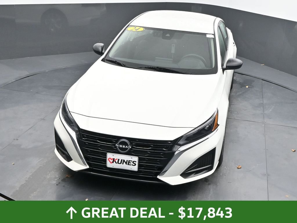 Used 2024 Nissan Altima 2.5 S FWD image 37