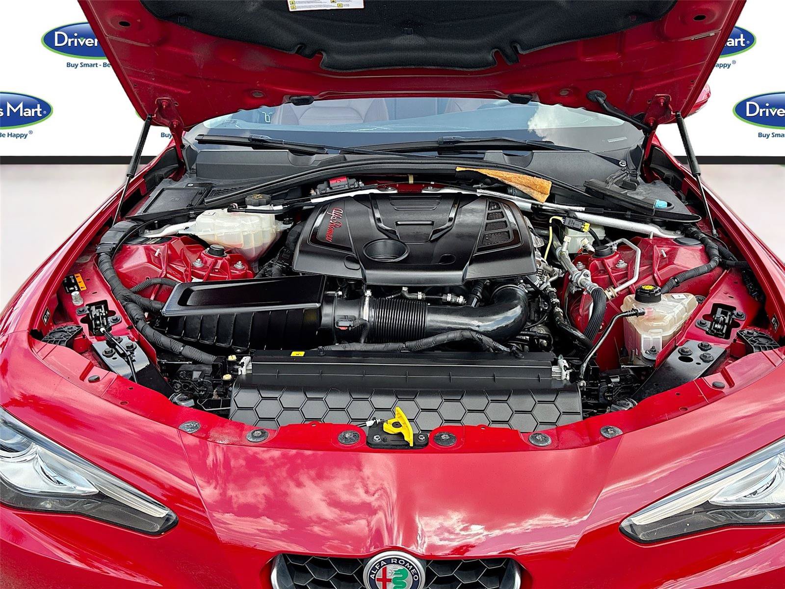 Used 2017 Alfa Romeo Giulia Ti w/ TI Lusso Package RWD image 33