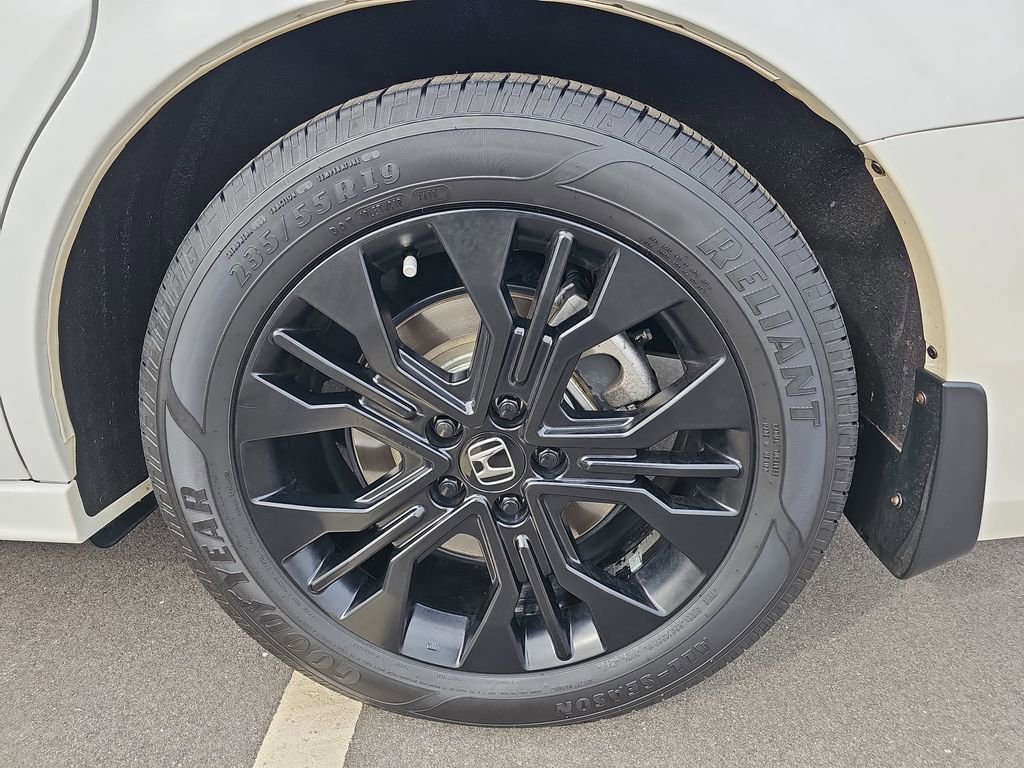 Used 2025 Honda Odyssey Sport-L image 40