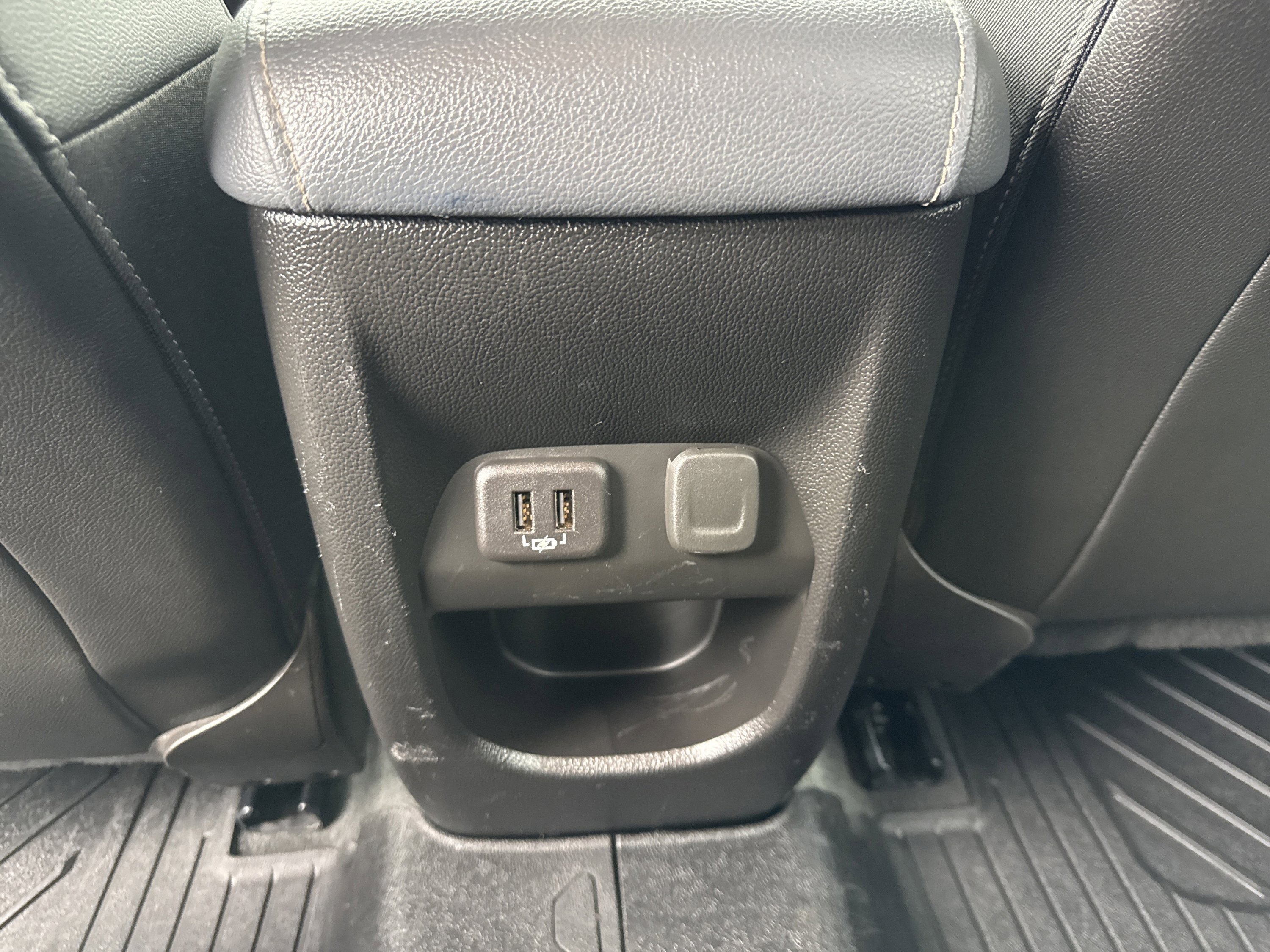 Used 2021 Chevrolet Colorado Z71 w/ Safety Package AWD/4WD image 10