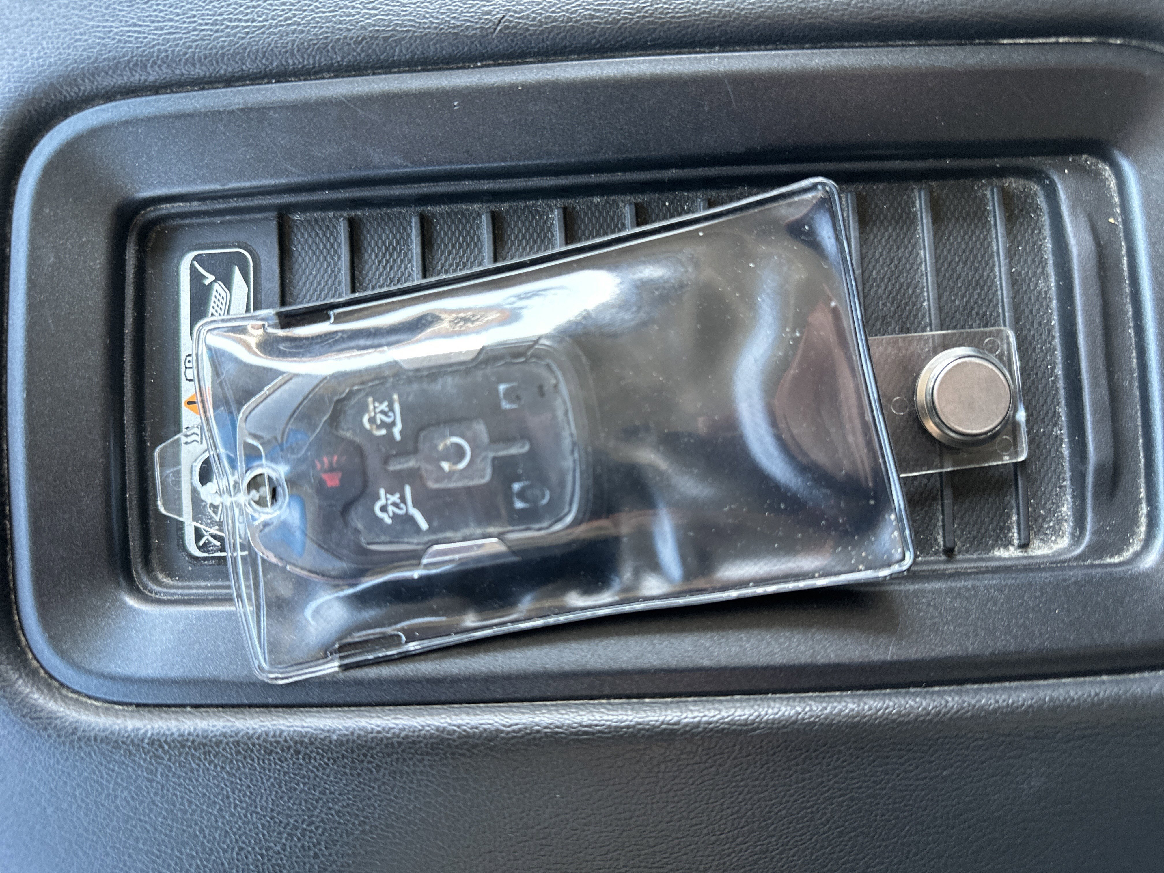 Used 2018 Chevrolet Suburban Premier RWD image 35