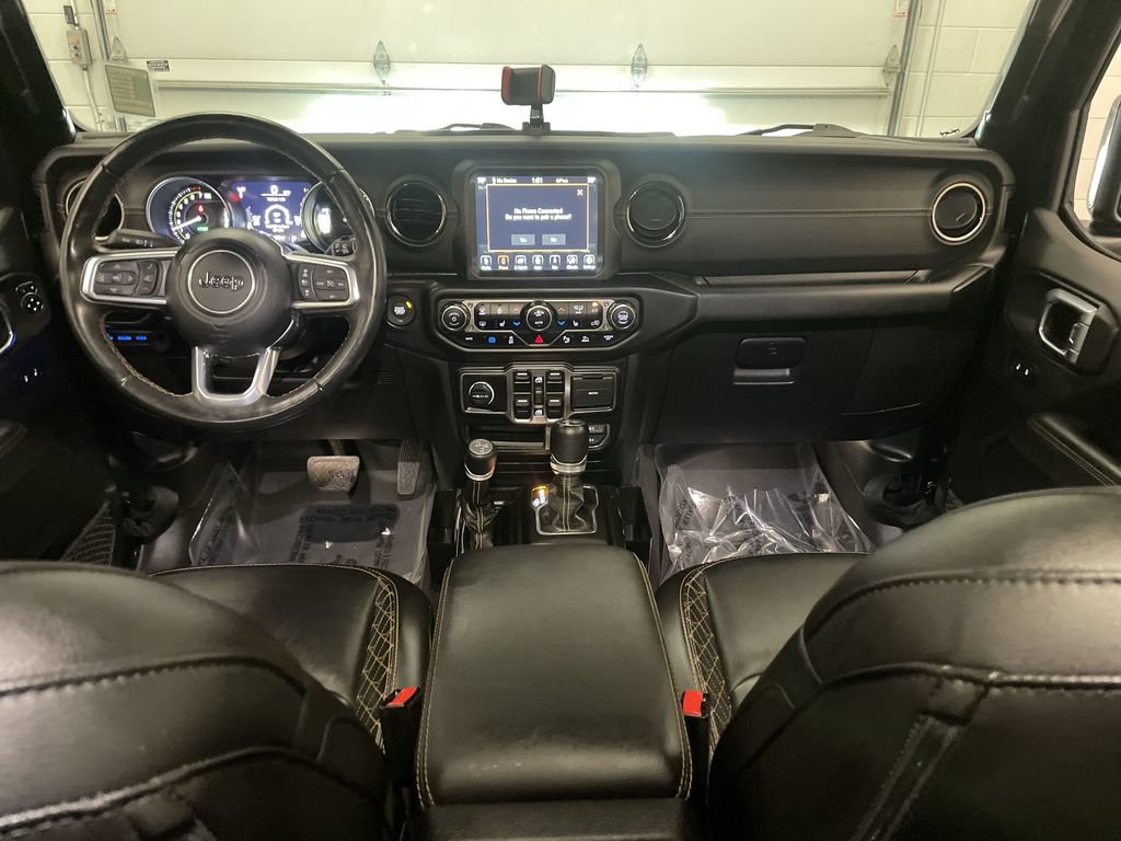 Used 2023 Jeep Wrangler Unlimited Sahara AWD/4WD image 14