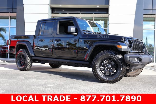 Used 2025 Jeep Gladiator Willys image 2