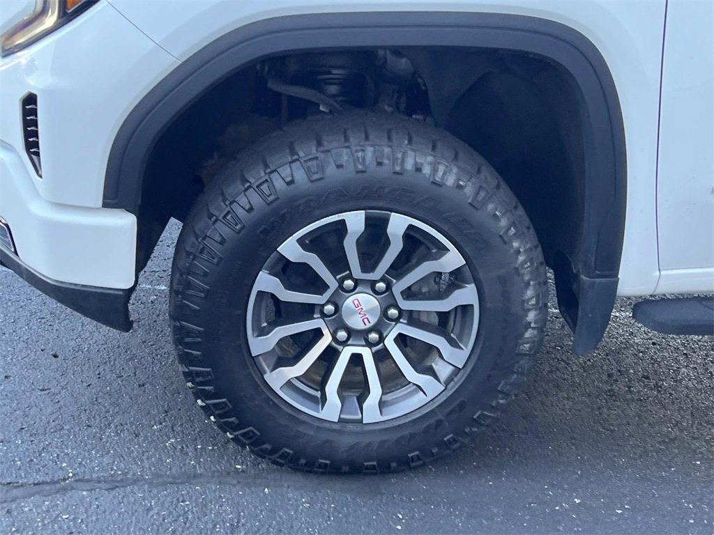 Used 2022 GMC Sierra 1500 AT4 w/ AT4 Preferred Package image 9
