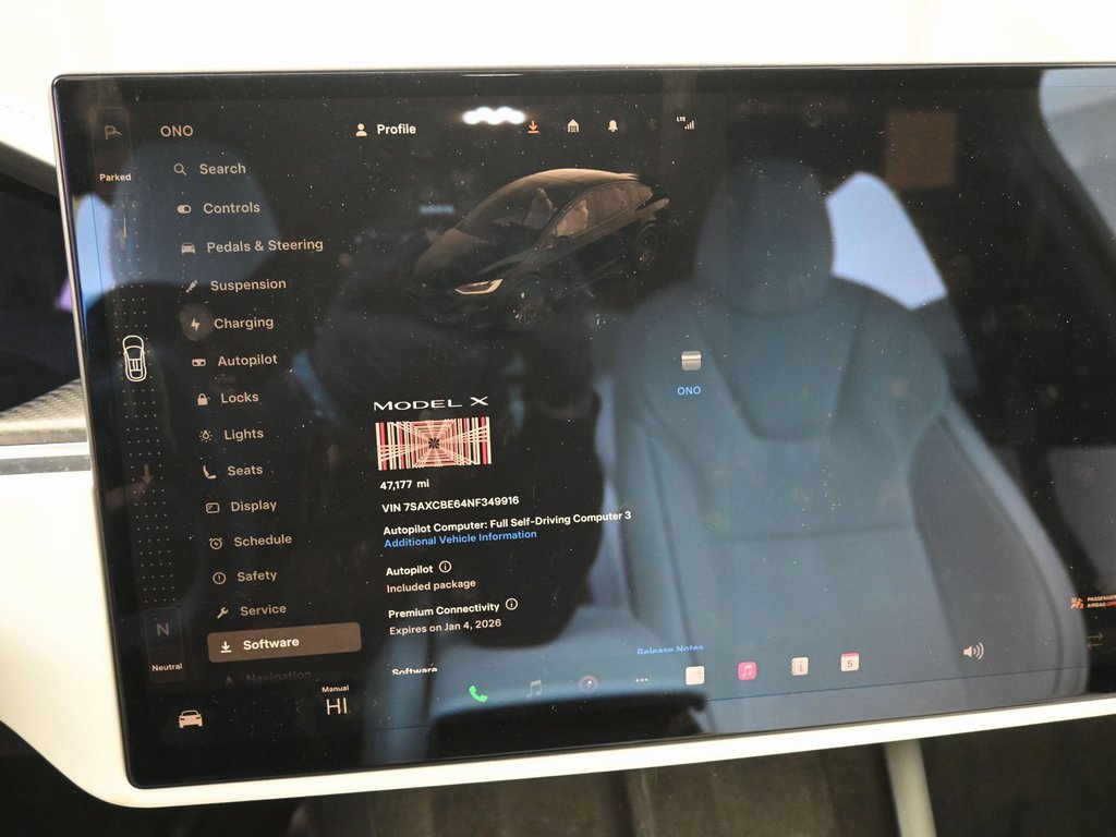 Used 2022 Tesla Model X Plaid image 14