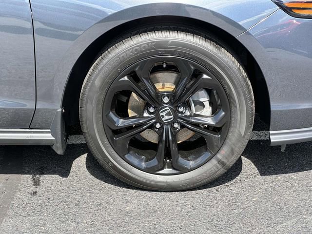 Used 2025 Honda Accord SE image 5