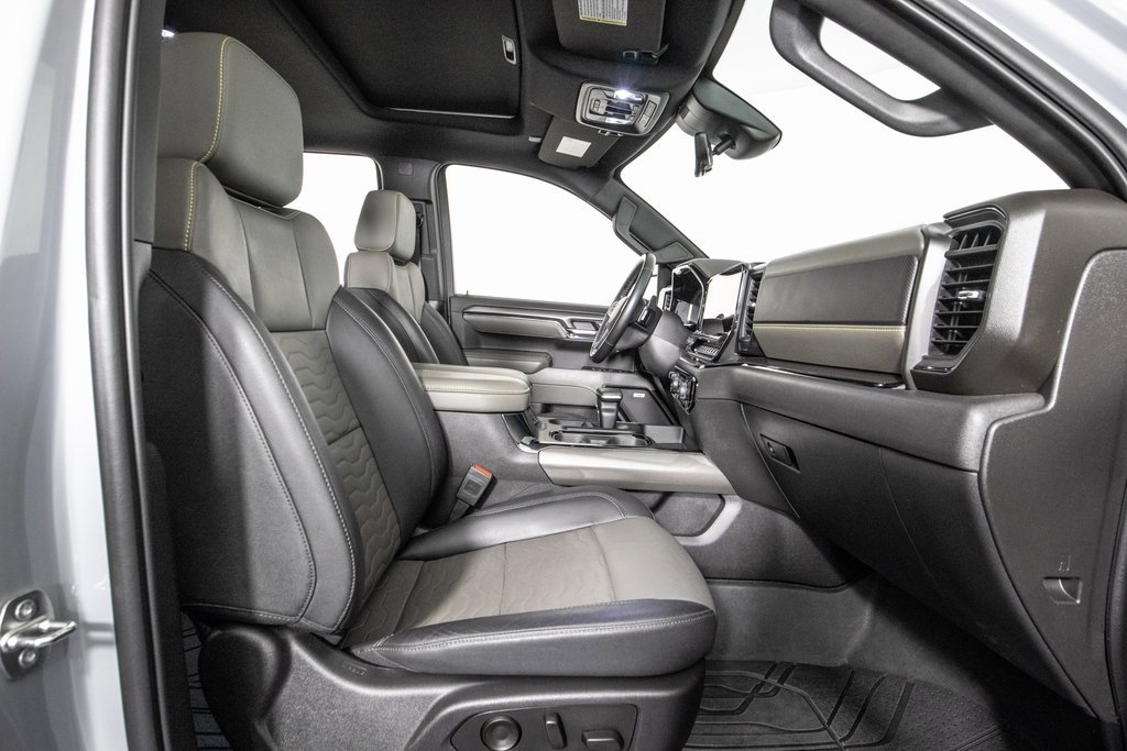 Used 2024 Chevrolet Silverado 1500 ZR2 w/ Technology Package image 7