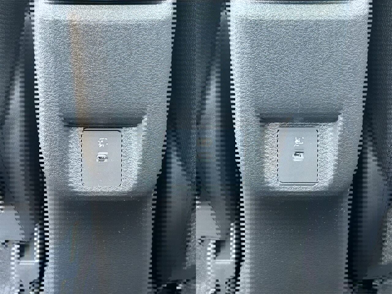 New 2025 Nissan Versa SV w/ Trunk Package image 15