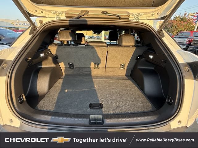 Used 2024 Chevrolet Blazer EV LT AWD/4WD image 28