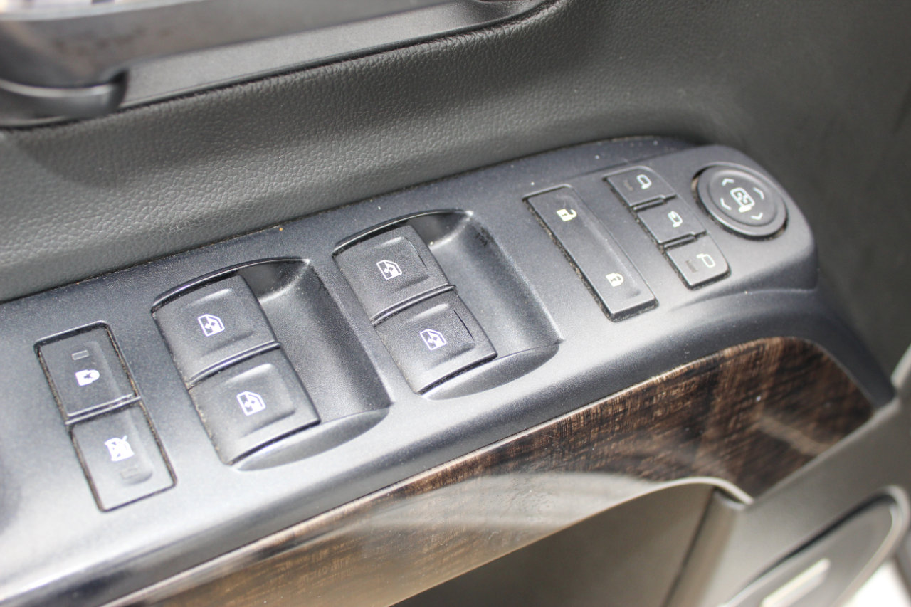 Used 2016 GMC Sierra 1500 Denali w/ Enhanced Driver Alert Package image 25