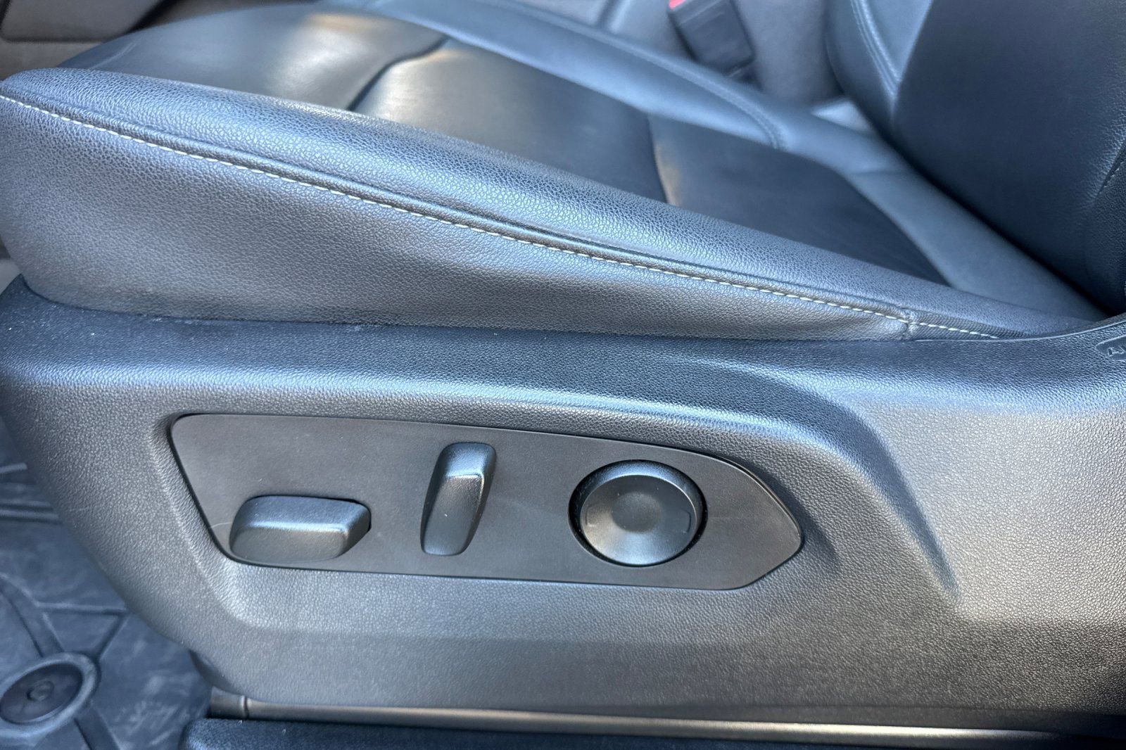 Used 2023 Chevrolet Tahoe Z71 image 12