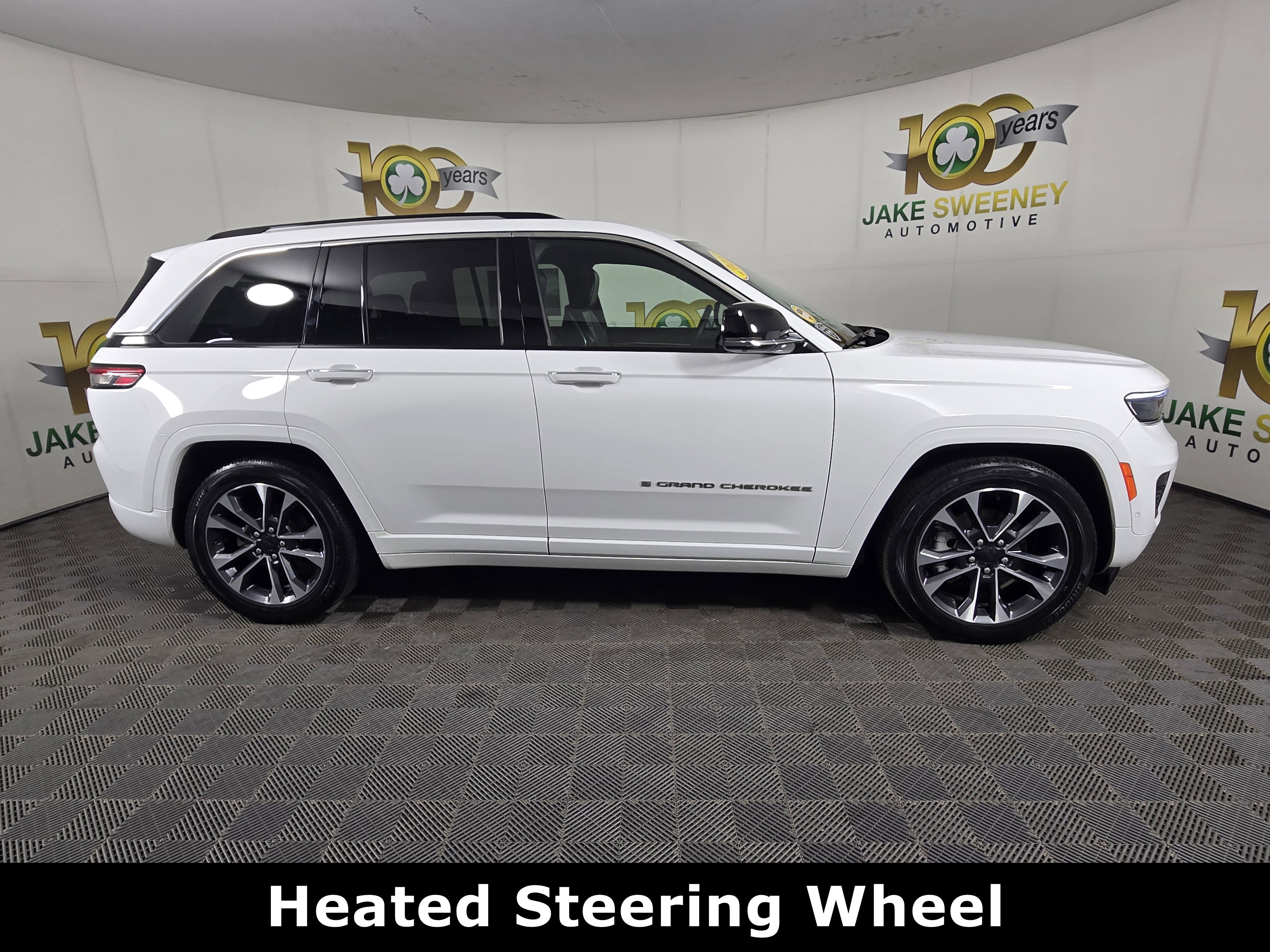 Certified 2023 Jeep Grand Cherokee Overland w/ Adv Protech Group III AWD/4WD image 11