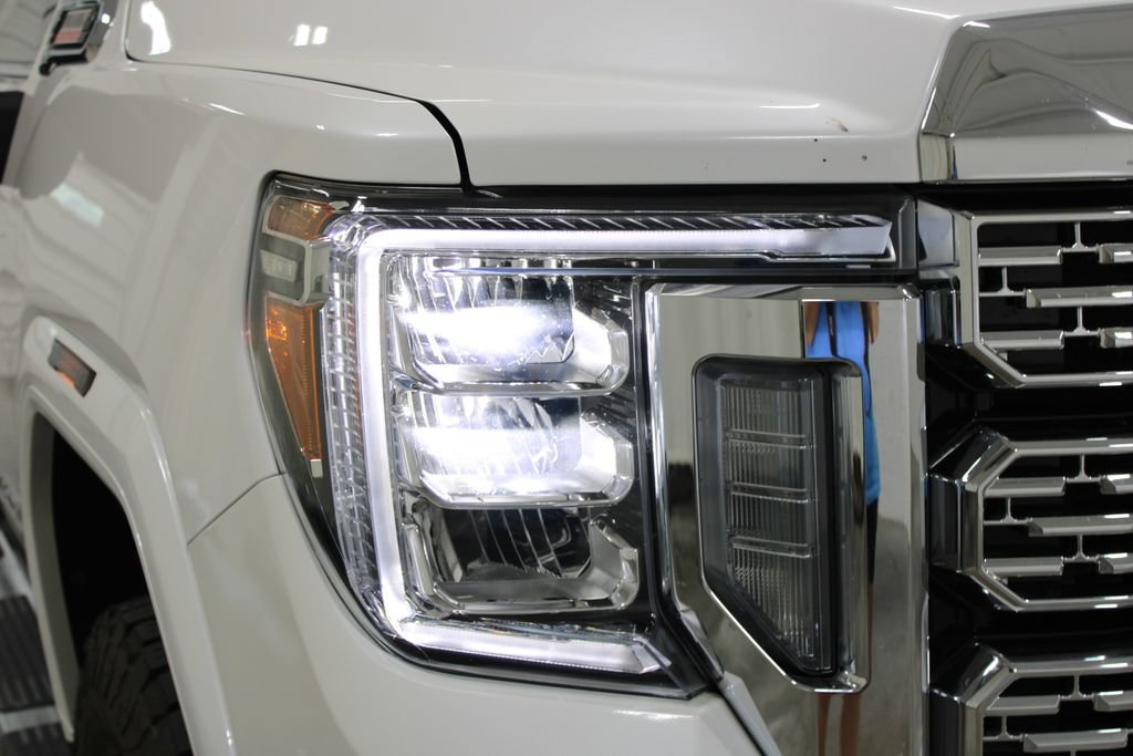 Used 2020 GMC Sierra 2500 Denali w/ Denali Ultimate Package AWD/4WD image 12