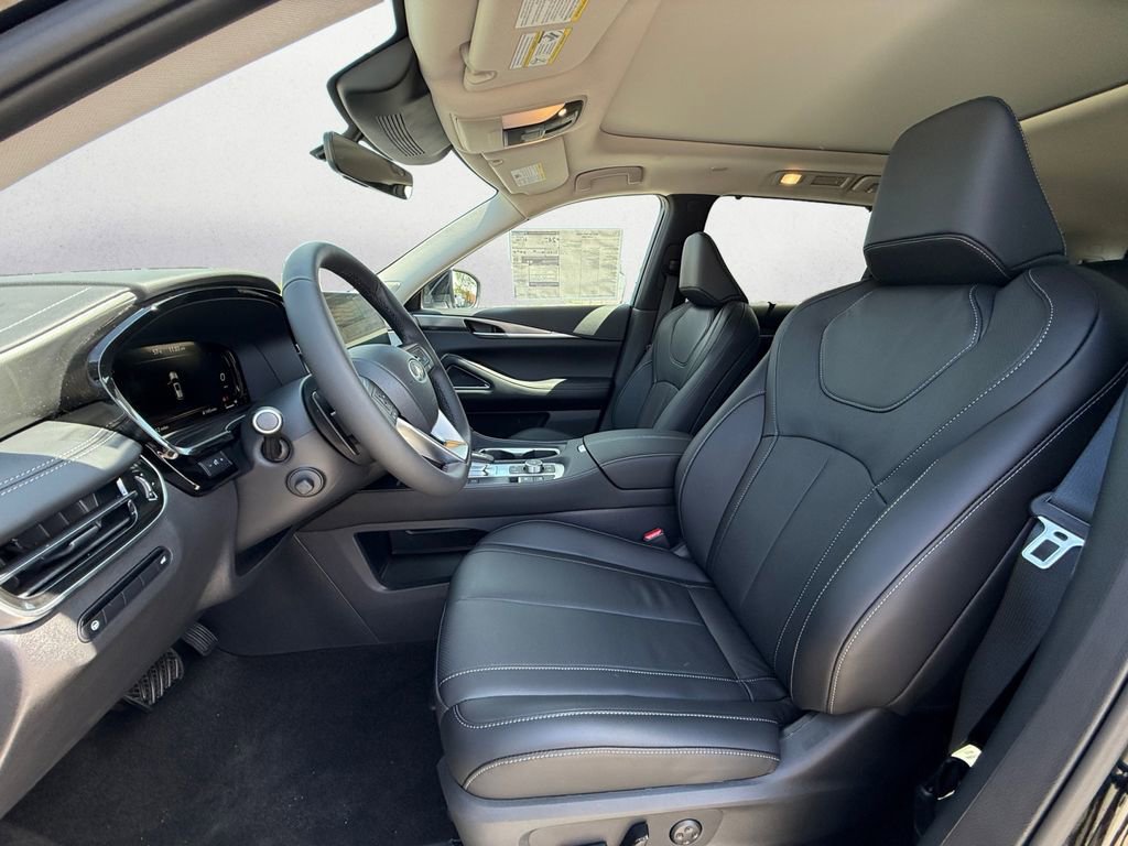 Certified 2025 INFINITI QX60 Luxe image 8