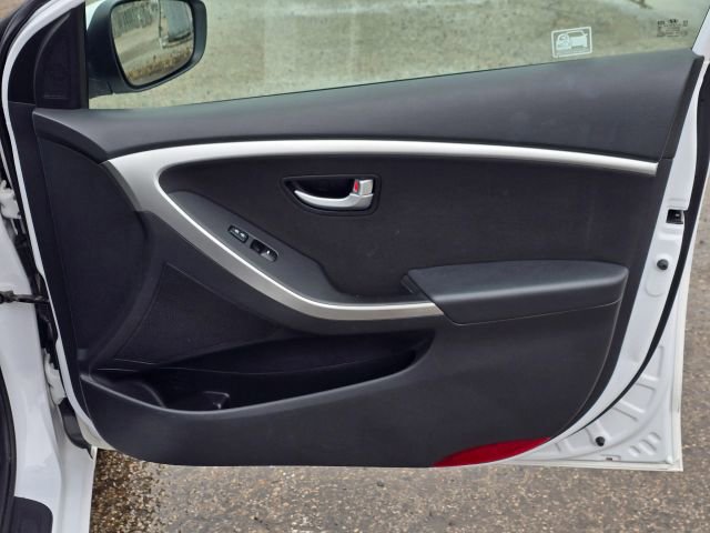Used 2014 Hyundai Elantra GT image 16
