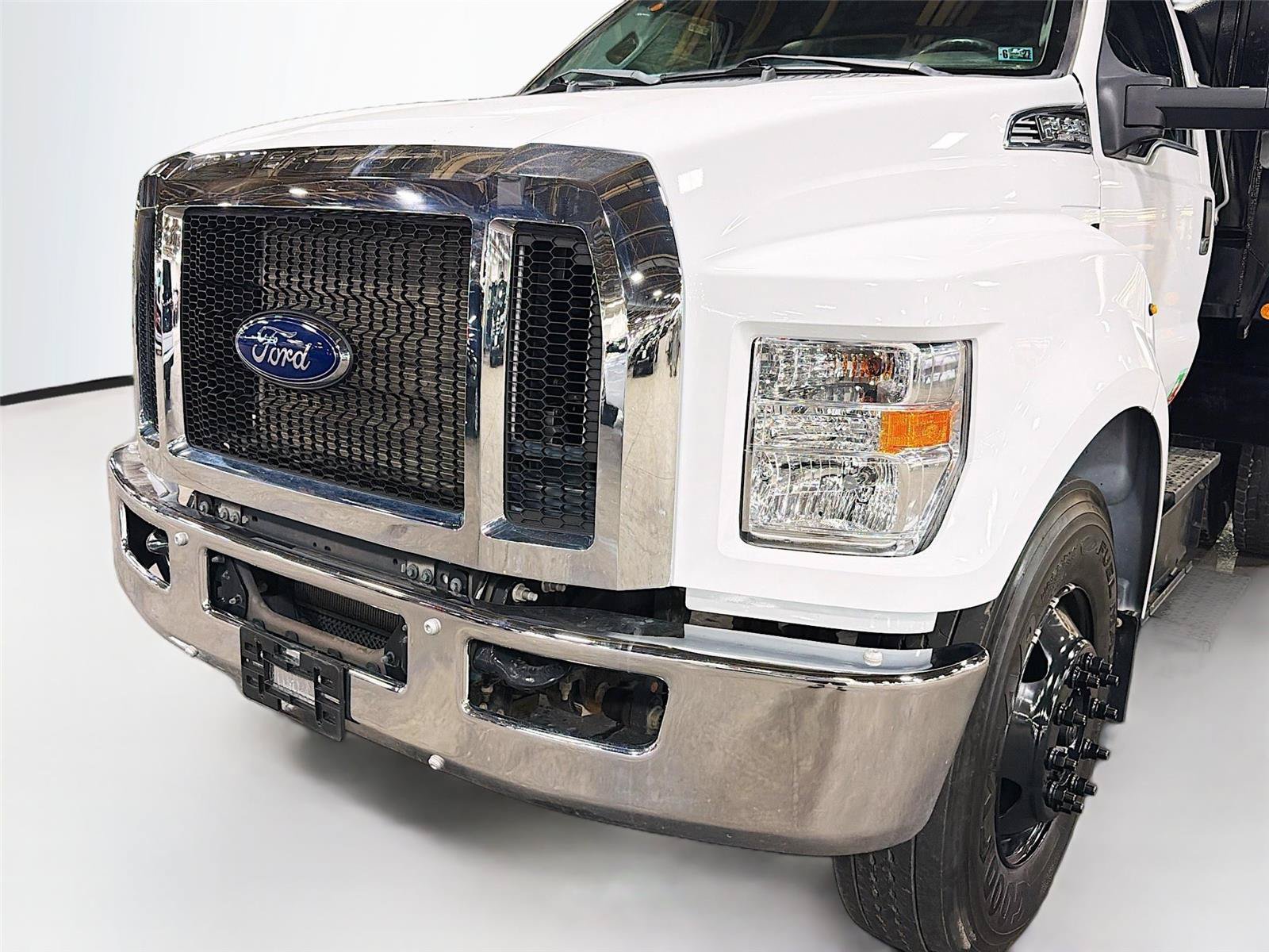 Used 2022 Ford F650 2WD Regular Cab Super Duty image 36
